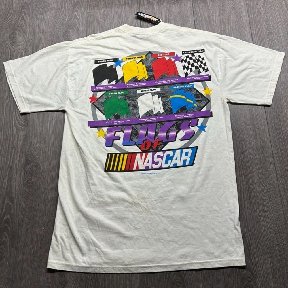 Vintage 1997 NASCAR Flags T-Shirt Mens Large White Competitors View Signatures